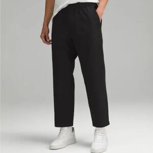 NWT Lulu Lemon Utilitech Pull-On Classic Fit Pants Black Size Small